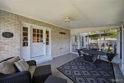 $749,000 | 838 Winesap Lane, Kirkwood, MO 63122