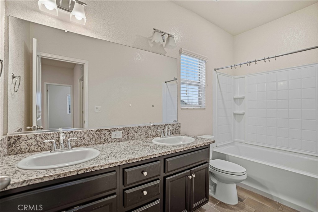 4852 Kinross Court Merced, CA 95348 - Photo 18 of 39
