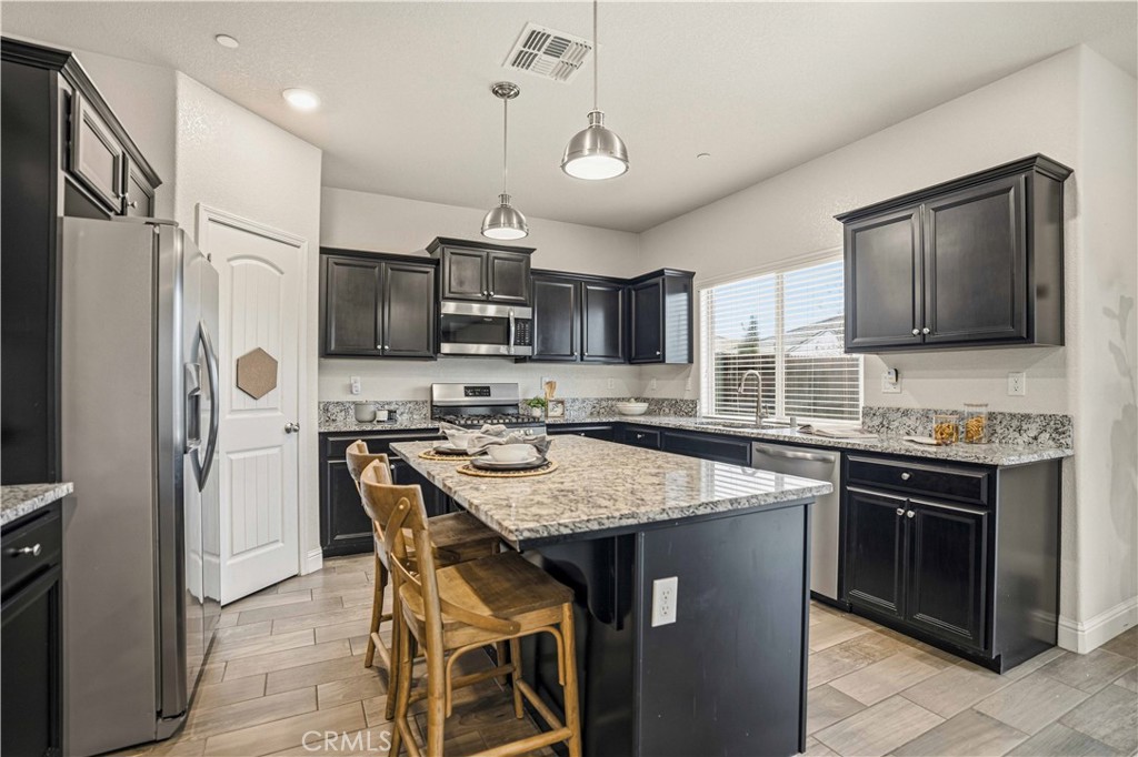 4852 Kinross Court Merced, CA 95348 - Photo 8 of 39