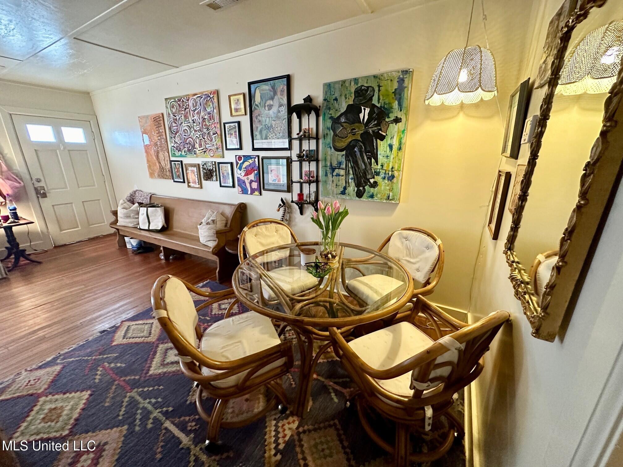 500 Avery Street Cleveland, MS 38732 - Photo 2 of 12 Dining