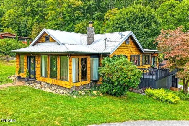 $539,700 | 1708 Highway 143, Roan Mountain, TN 37687