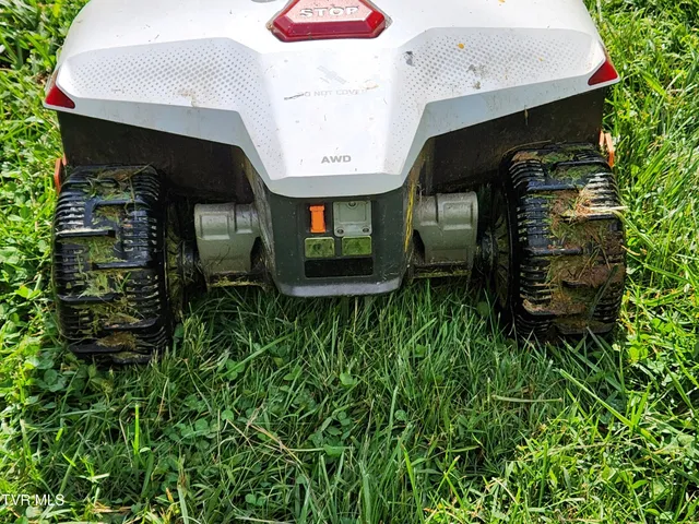 $539,700 | 1708 Highway 143, Roan Mountain, TN 37687