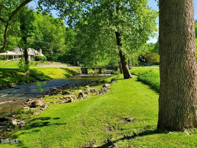 $539,700 | 1708 Highway 143, Roan Mountain, TN 37687