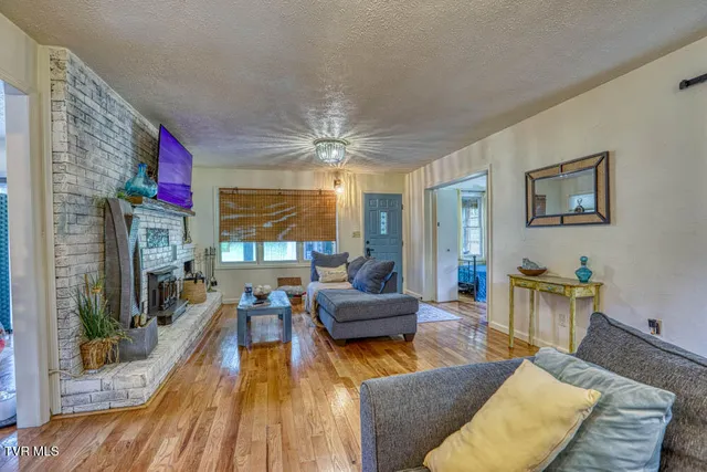 $539,700 | 1708 Highway 143, Roan Mountain, TN 37687