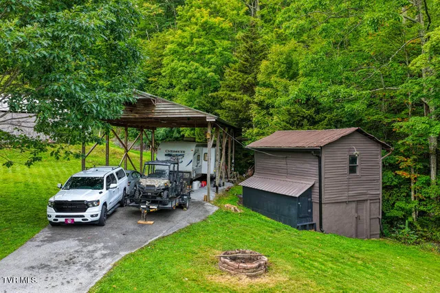 $539,700 | 1708 Highway 143, Roan Mountain, TN 37687