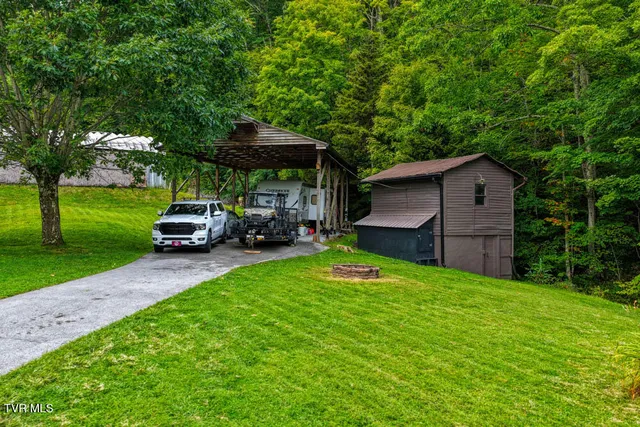 $539,700 | 1708 Highway 143, Roan Mountain, TN 37687
