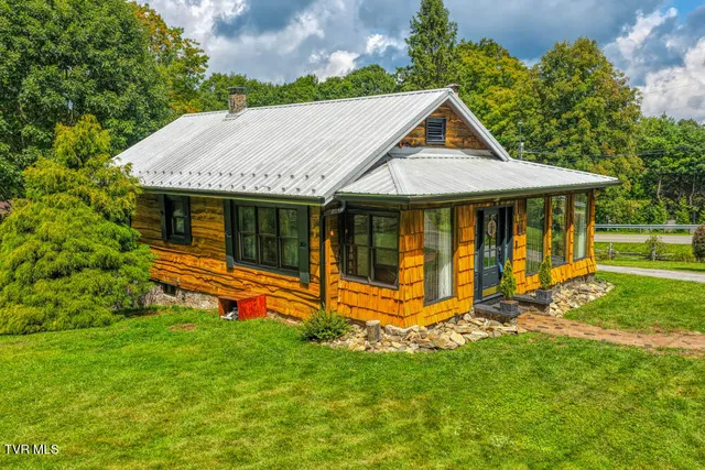 $539,700 | 1708 Highway 143, Roan Mountain, TN 37687