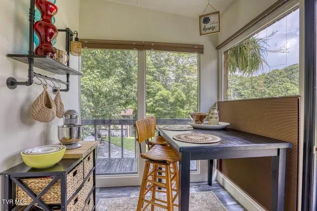 $539,700 | 1708 Highway 143, Roan Mountain, TN 37687