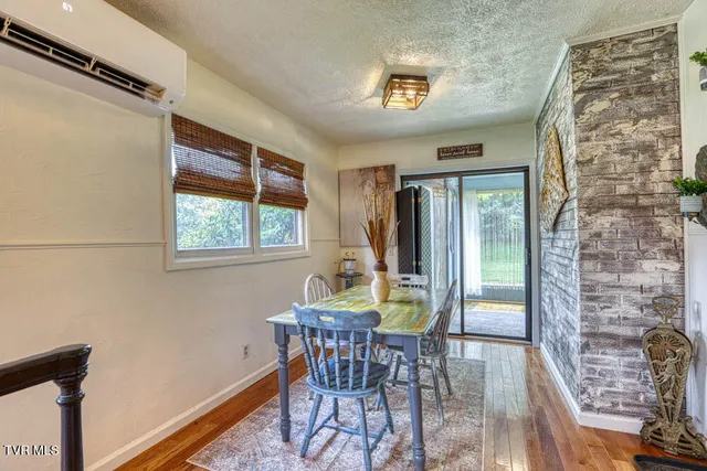 $539,700 | 1708 Highway 143, Roan Mountain, TN 37687