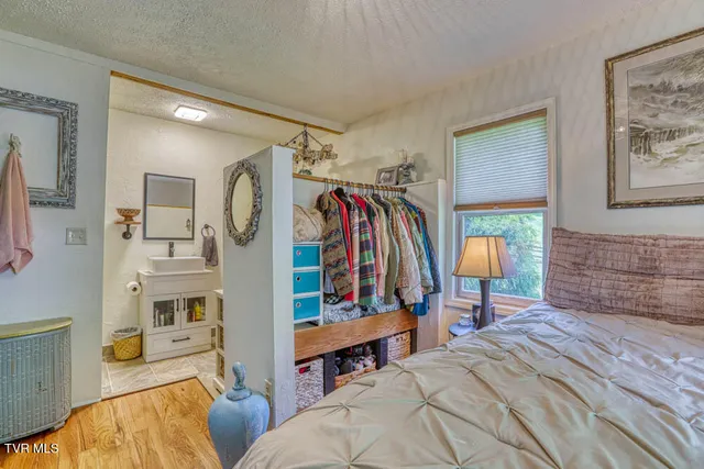 $539,700 | 1708 Highway 143, Roan Mountain, TN 37687