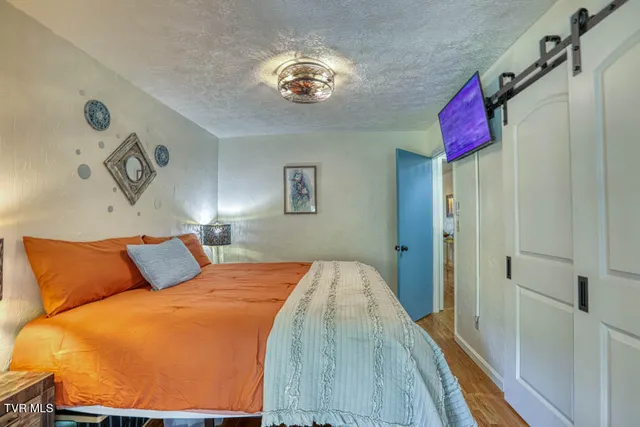 $539,700 | 1708 Highway 143, Roan Mountain, TN 37687