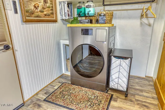 $539,700 | 1708 Highway 143, Roan Mountain, TN 37687