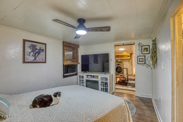 $539,700 | 1708 Highway 143, Roan Mountain, TN 37687