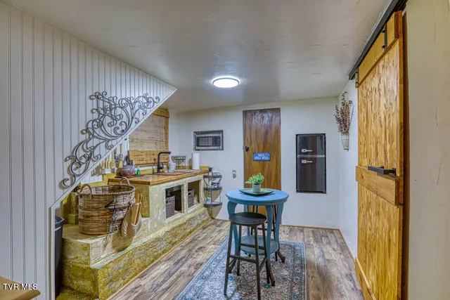 $539,700 | 1708 Highway 143, Roan Mountain, TN 37687