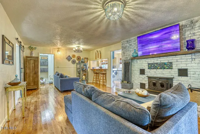 $539,700 | 1708 Highway 143, Roan Mountain, TN 37687