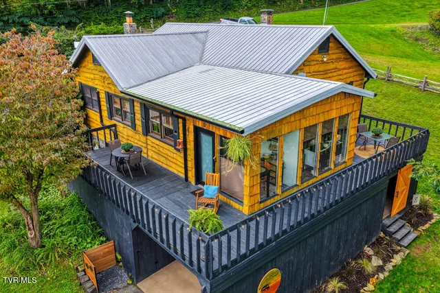 $539,700 | 1708 Highway 143, Roan Mountain, TN 37687