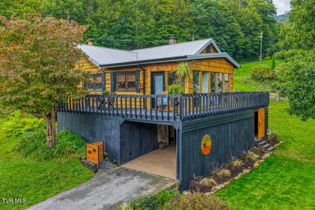 $539,700 | 1708 Highway 143, Roan Mountain, TN 37687