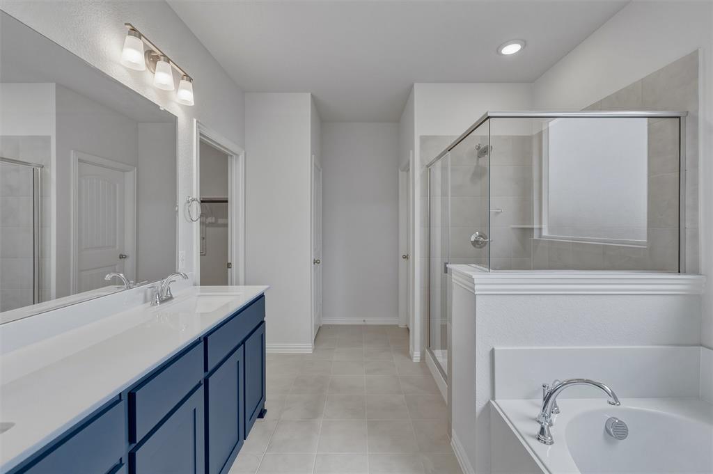 1233 Frio Drive Springtown, TX 76082 - Photo 18 of 29