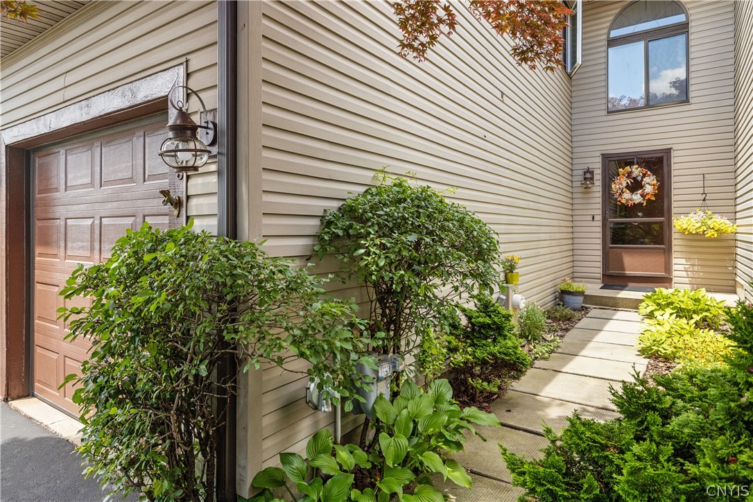 113 Signal Ridge Camillus, NY 13209 - Photo 4 of 34