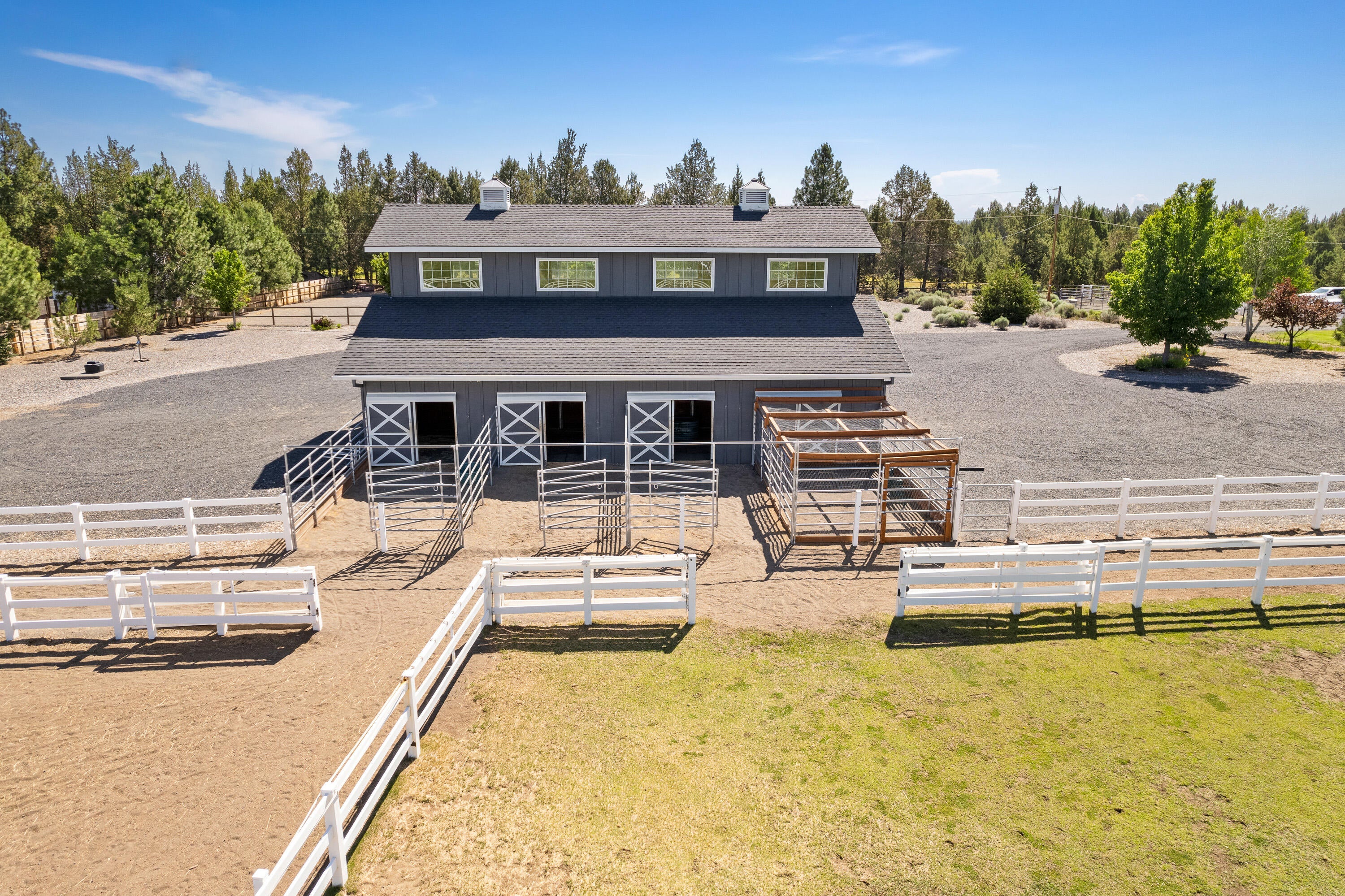 18611 Couch Market Road Bend, OR 97703 - Photo 38 of 55 38