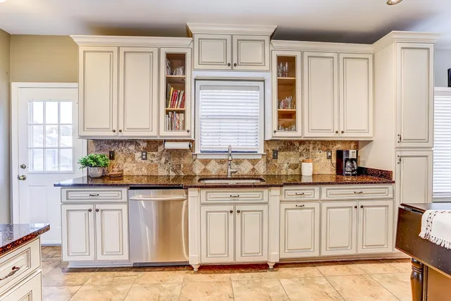 $470,000 | 8898 Parr Bonner Cove, Bartlett, TN 38133