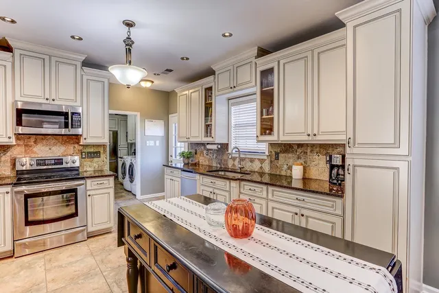 $470,000 | 8898 Parr Bonner Cove, Bartlett, TN 38133