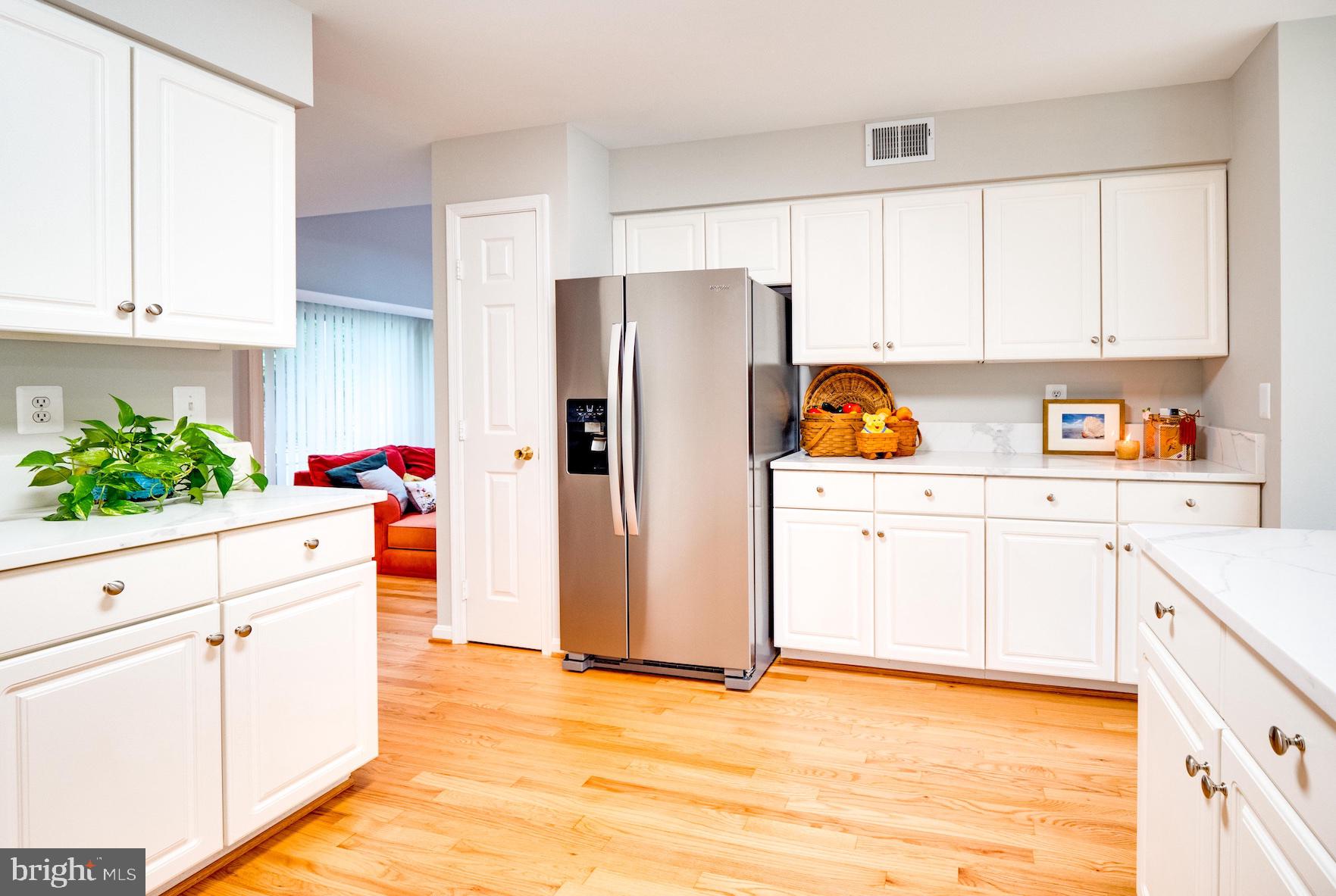 WhirlpoolGold fingerprint resistant stainless appl