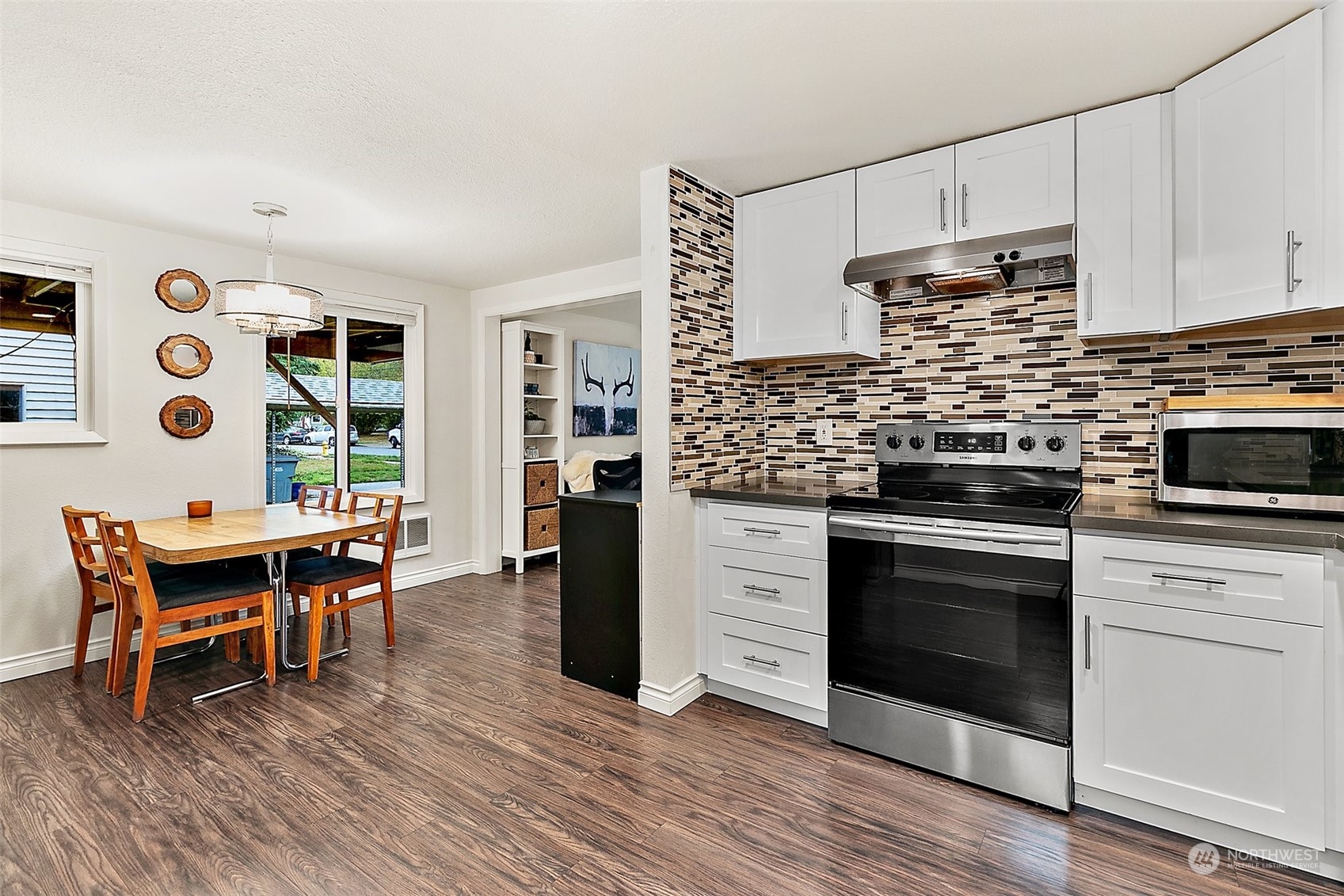 3325 Southeast 5th Street Renton, WA 98058 - Photo 12 of 29 Gallery Image 12