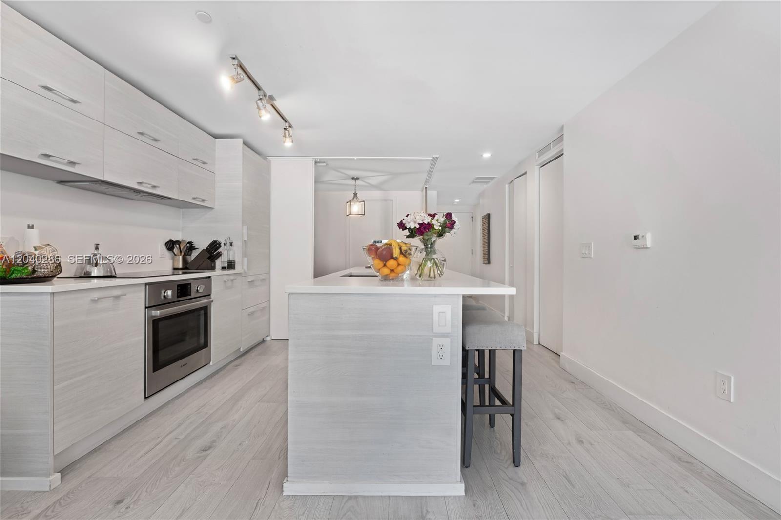 650 Northeast 32nd Street, Unit 703 Miami, FL 33137 - Photo 4 of 27