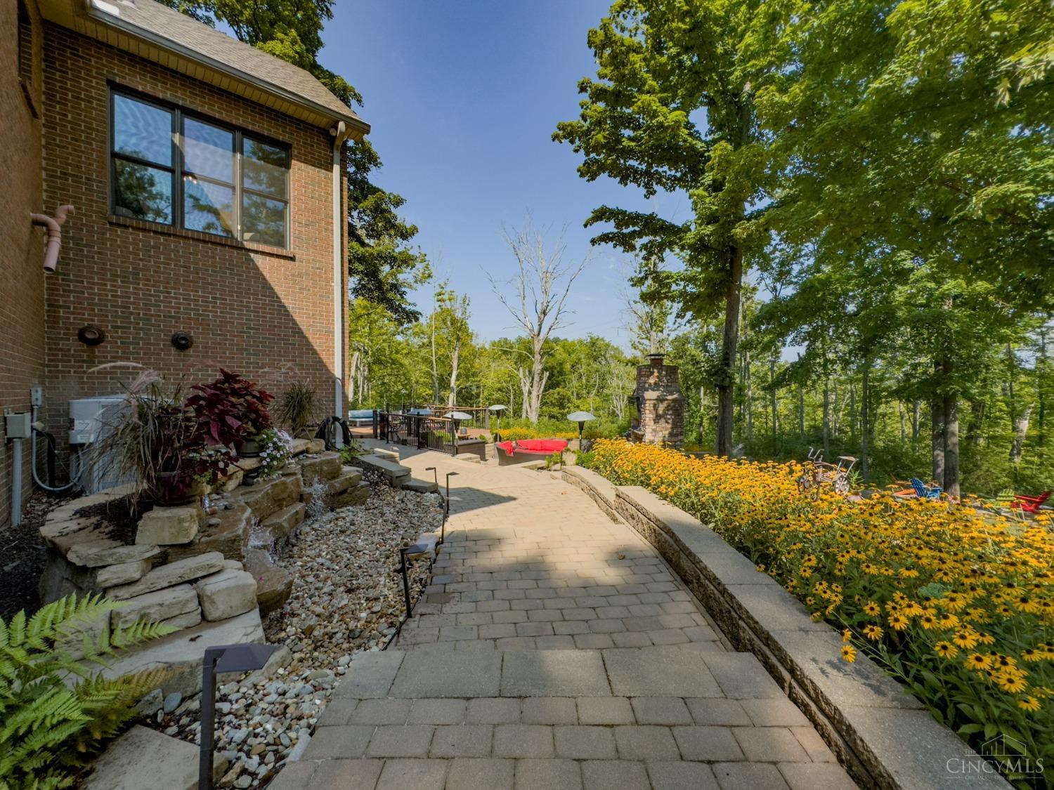 3831 Sunburst Ridge Lane Cincinnati, OH 45248 - Photo 38 of 44