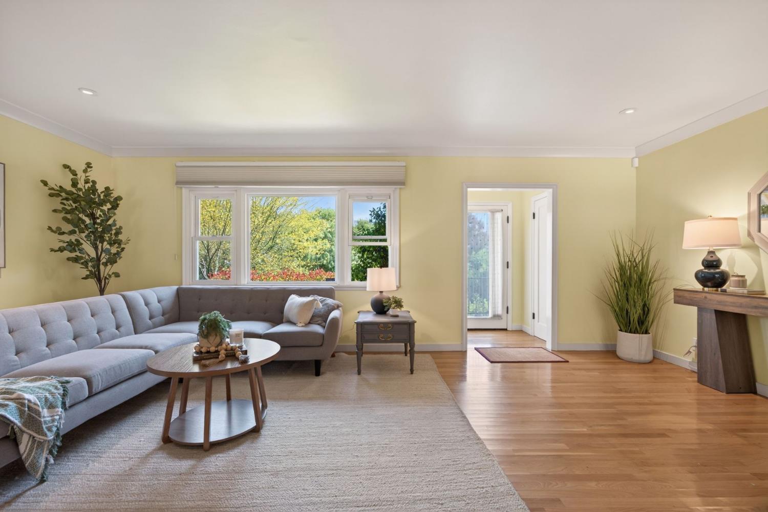 203 Foothill Road Ojai, CA 93023 - Photo 3 of 21