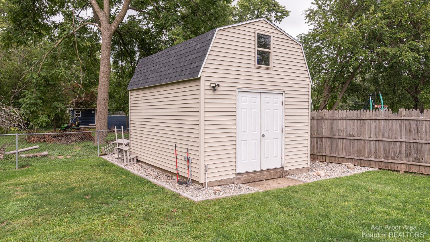 232 Riverside Avenue Adrian, MI 49221 - Photo 38 of 40 Photo 38