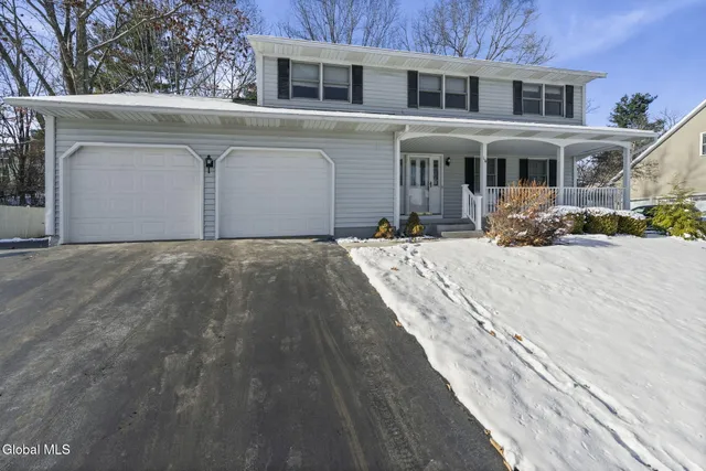 $445,000 | 14 Redwood Drive, Glenville, NY 12302