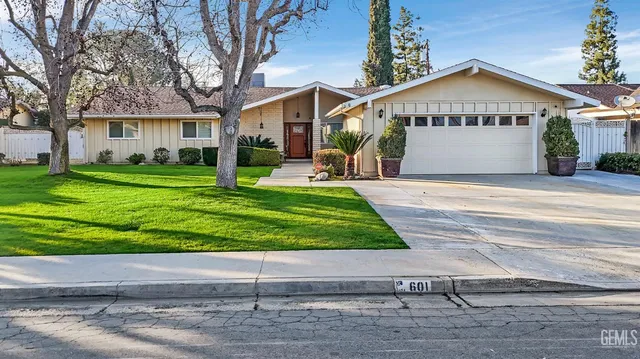 $550,000 | Undisclosed Address, Bakersfield, CA 93309