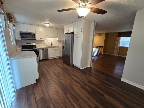 $2,000 | 7620 Snowflake Drive, Indianapolis, IN 46227