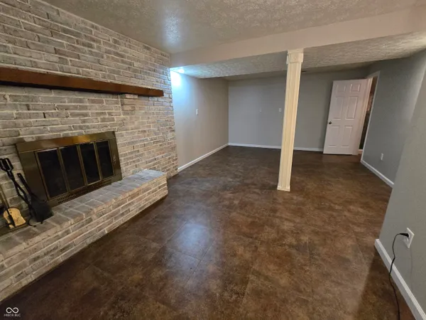 $2,000 | 7620 Snowflake Drive, Indianapolis, IN 46227