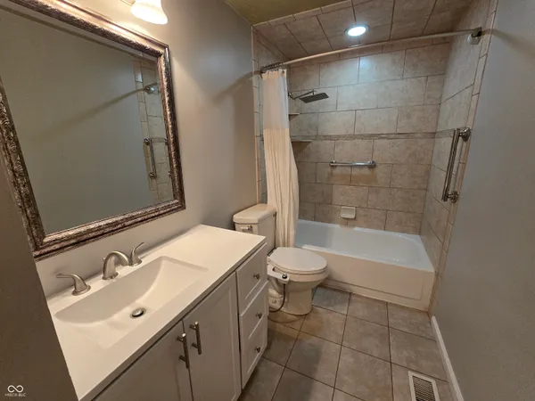 $2,000 | 7620 Snowflake Drive, Indianapolis, IN 46227