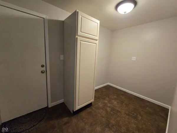 $2,000 | 7620 Snowflake Drive, Indianapolis, IN 46227