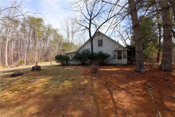 $279,900 | 3364 Highway 66 South, Westfield, NC 27053