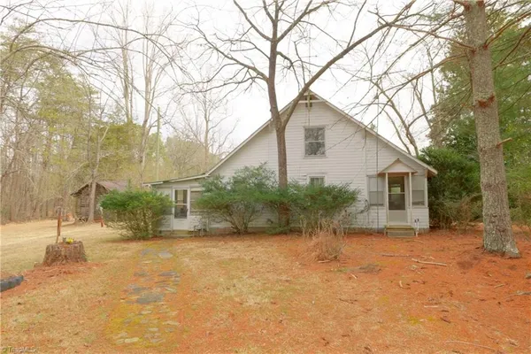 $279,900 | 3364 Highway 66 South, Westfield, NC 27053