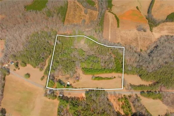 $279,900 | 3364 Highway 66 South, Westfield, NC 27053