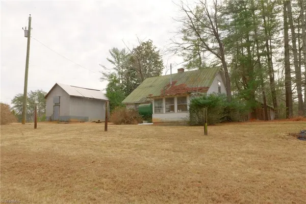 $279,900 | 3364 Highway 66 South, Westfield, NC 27053