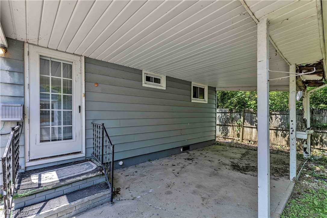321 Overlook Road Vermilion, OH 44089 - Photo 8 of 27 View of patio / terrace
