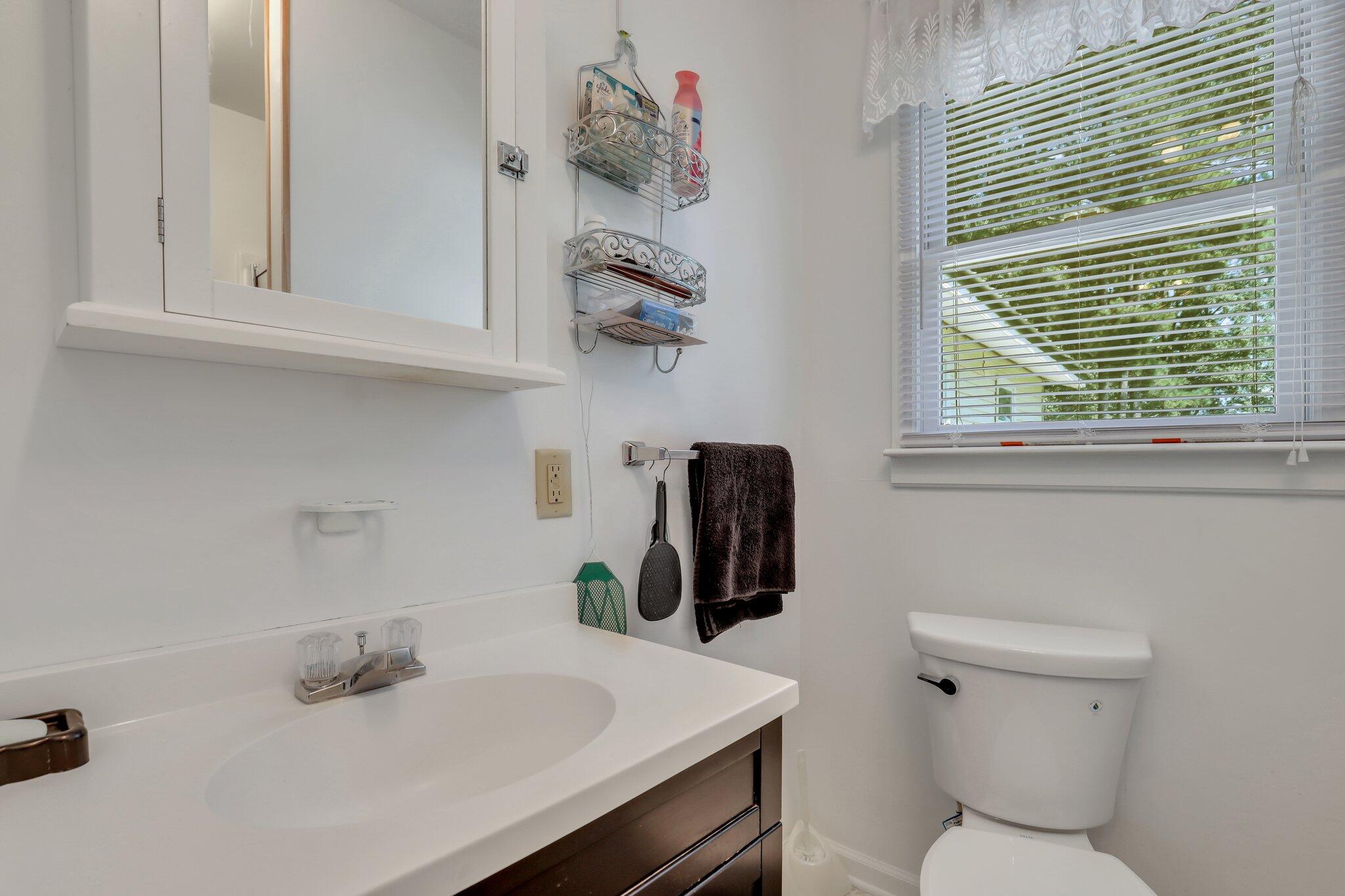 328 County Rd S-45-380 Kingstree, SC 29556 - Photo 17 of 35 37-web-or-mls-184A5007