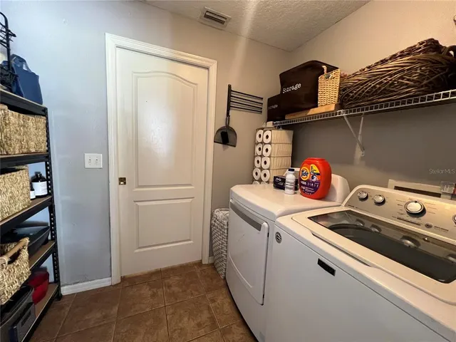 $305,000 | 1022 Cr 463b Lake, Lake Panasoffkee, FL 33538