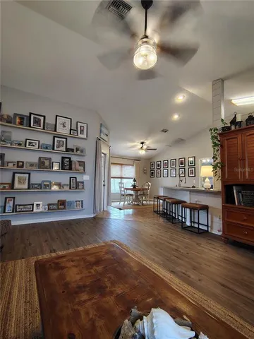 $305,000 | 1022 Cr 463b Lake, Lake Panasoffkee, FL 33538