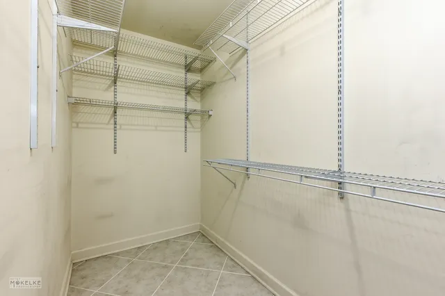 $265,000 | 7502 Farmingdale Drive, Unit 206, Darien, IL 60561