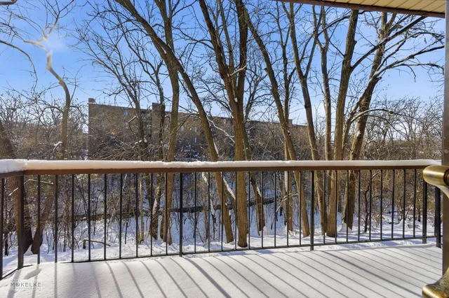 $265,000 | 7502 Farmingdale Drive, Unit 206, Darien, IL 60561