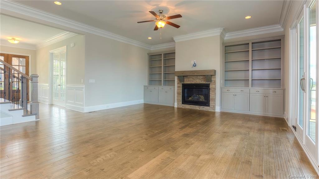 653 Zinnia Way, Unit 748 Tega Cay, SC 29708 - Photo 12 of 36 Gallery Image 12