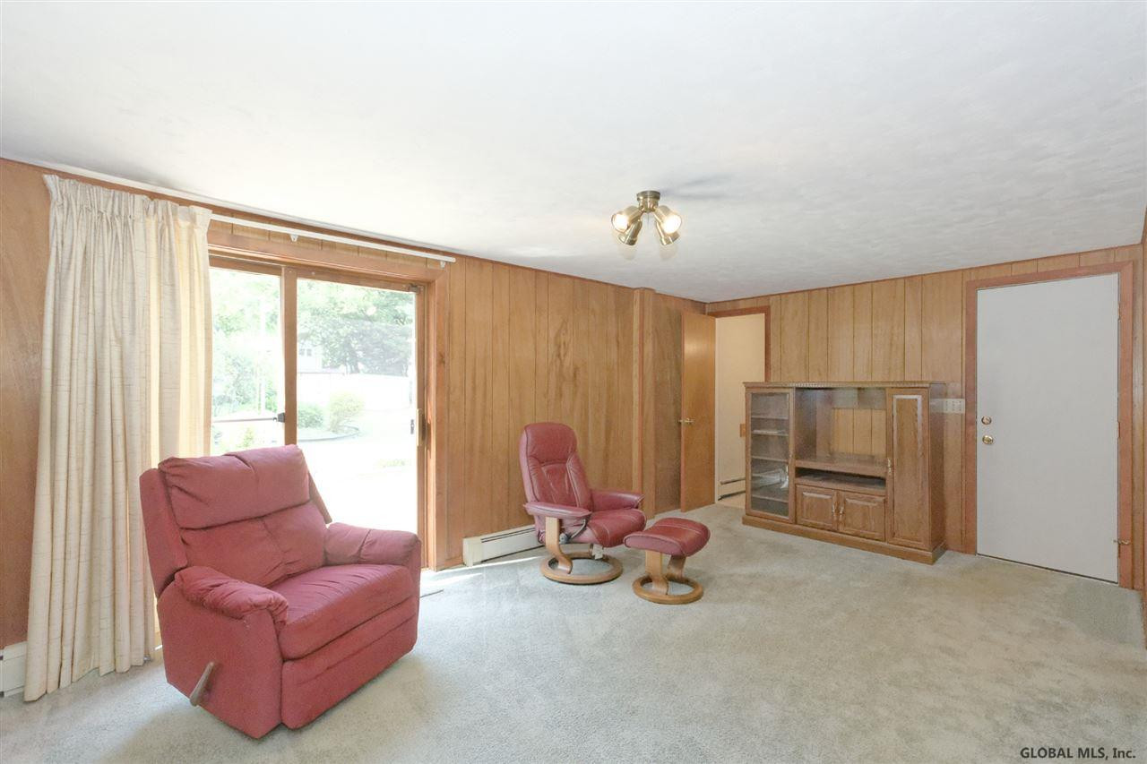 443 Wallace Road Schenectady, NY 12304 - Photo 22 of 48 Photo 22
